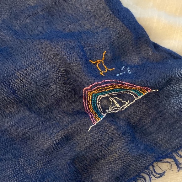 Paul Smith Linen Scarf Embroidered Logo - Picture 3 of 6